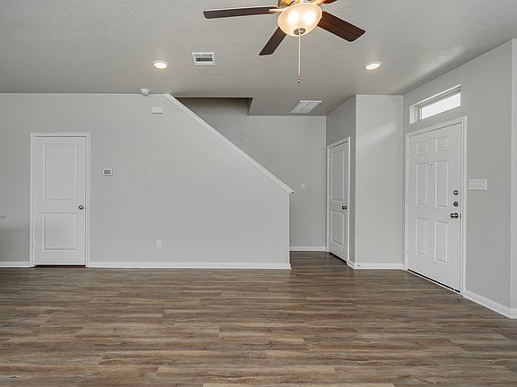 5th image of 4089 Cross Park Dr Unit 813