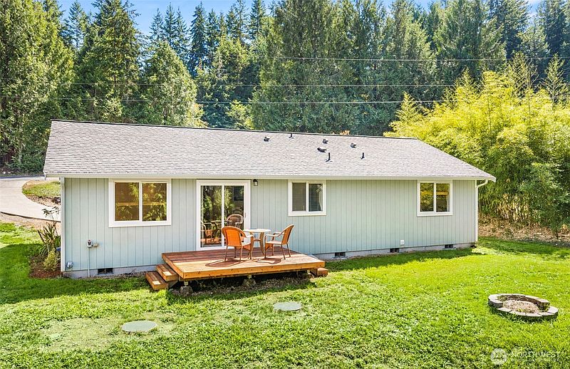 3rd image of 231 E Snowcap Drive