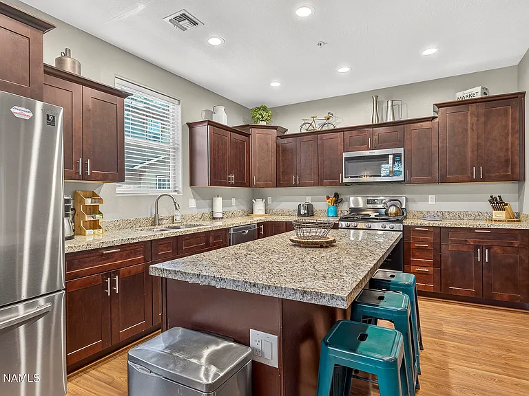 2561 W Cripple Creek Dr — Photo 5