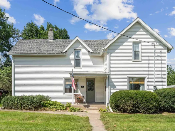 611 State St, Dysart, IA 52224