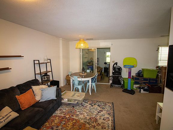 5th image of 95 Franklin Parke Ct