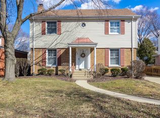 913 S Aldine Ave, Park Ridge, IL 60068