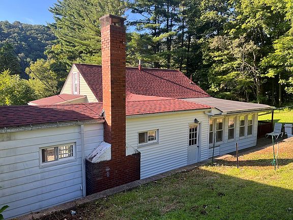 4th image of 164 Nagel Rd