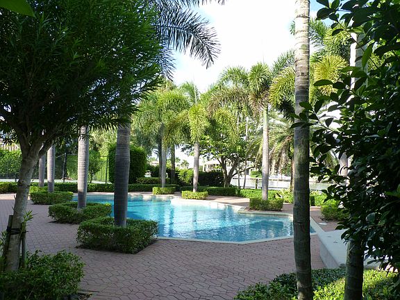 5th image of 1099 Spanish River Rd