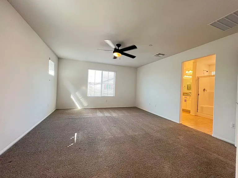 1347 Graphite Ave — Photo 10