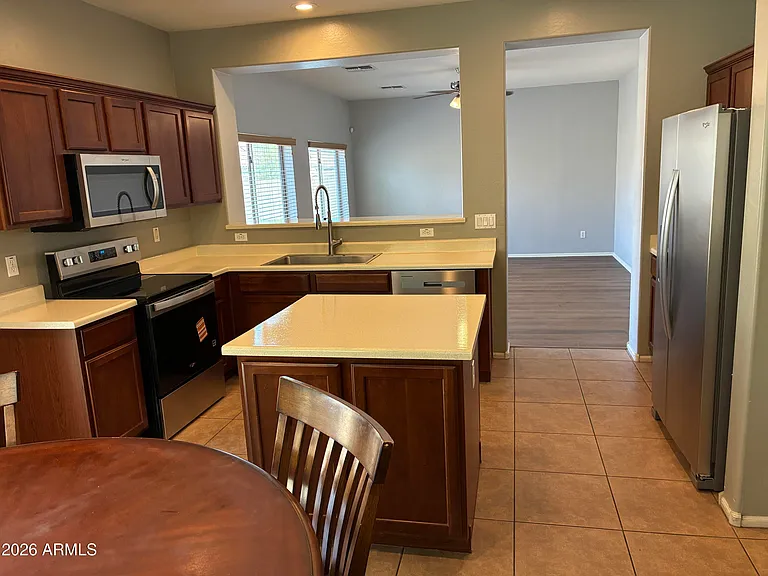 928 E Randy St — Photo 14