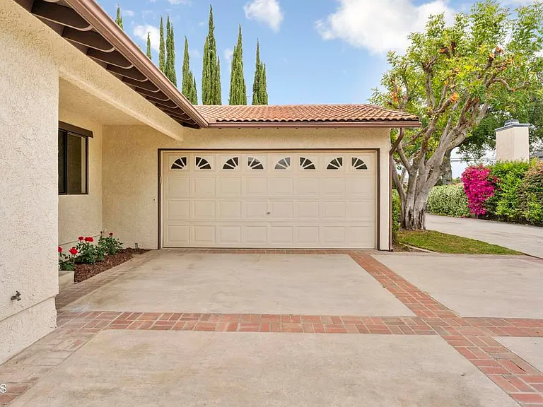 6347 N Muscatel Ave — Photo 28
