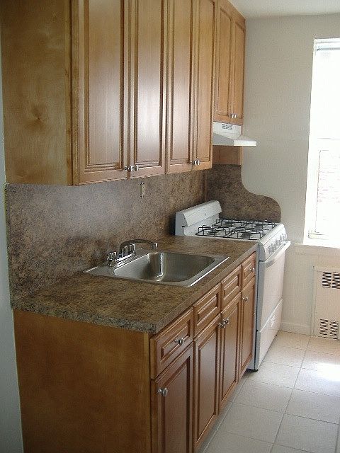 2nd image of 2681 W 2nd St APT 6A