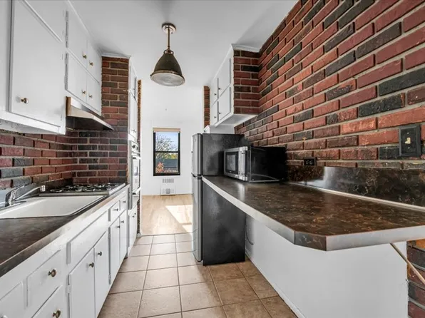 877 Bay Ridge Avenue image 8 of 20