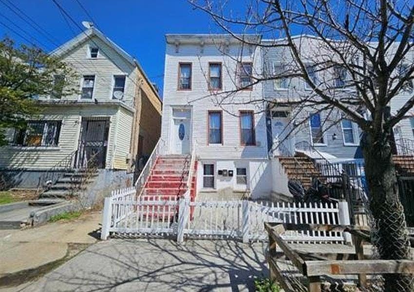 1st image of 73 Milford St