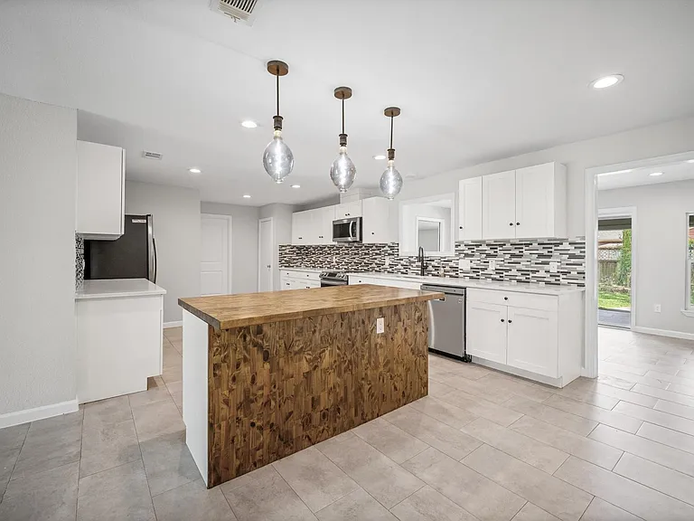 3535 Rosedale St — Photo 7