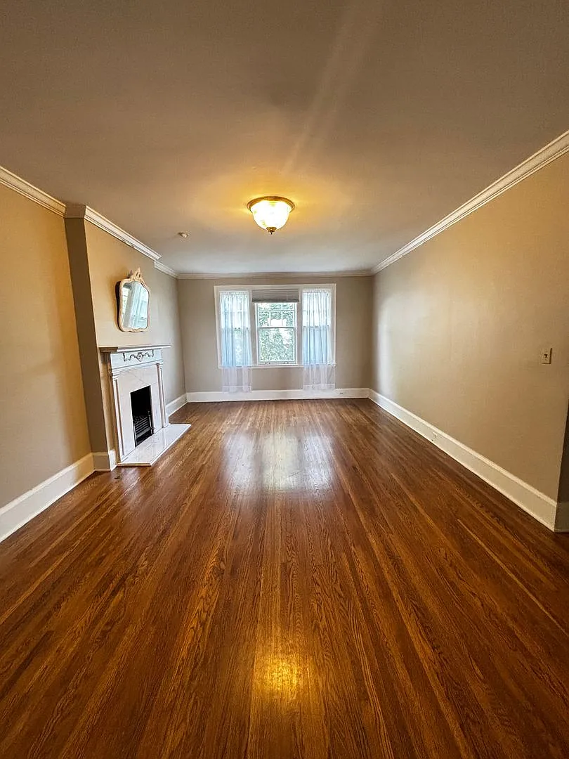 Immaculate 2/1.5/1 Condo off of Riverside Dr with a perfect river view from the top floor! — Photo 3