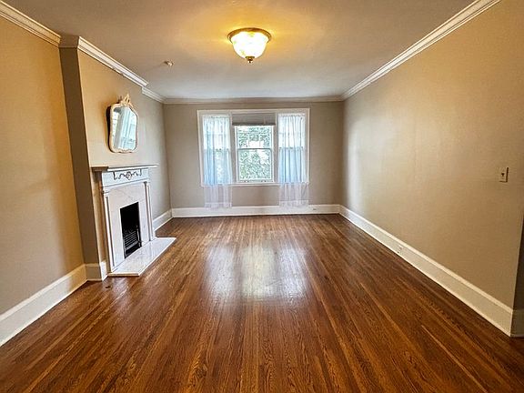 3rd image of 216 W 19th St S