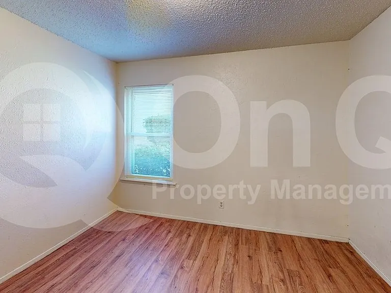 410 Bryan St #17 — Photo 13