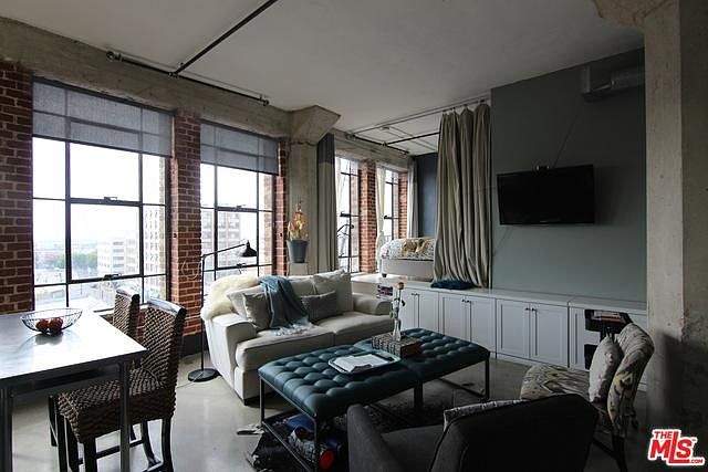 1st image of 315 E 8th St #700