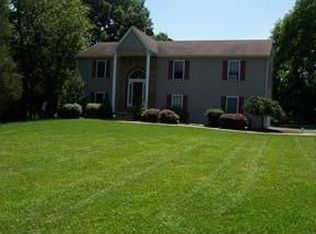 89 Oak Grove Rd, Ottsville, PA 18942