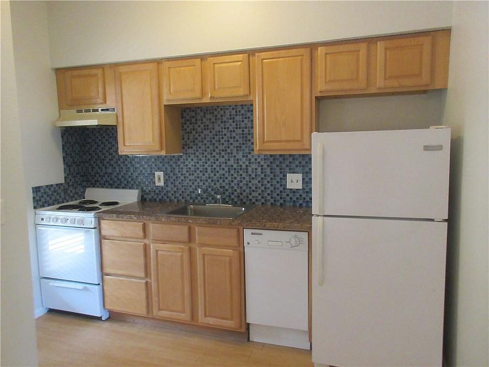 1st image of 1620 Waterston Ave #203