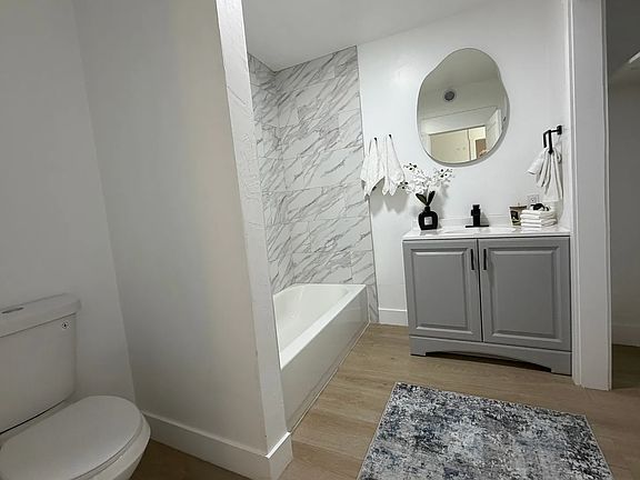 5th image of 801 S 900 E