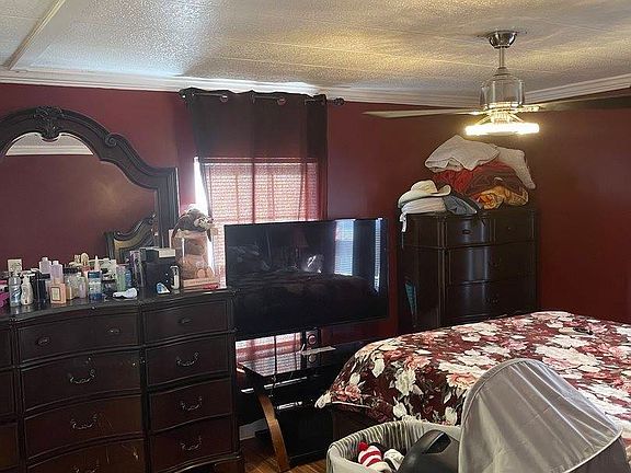 5th image of 276 Tilbury Ln