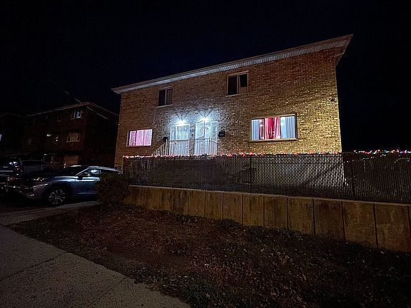 5th image of 3530 Bronxwood Ave