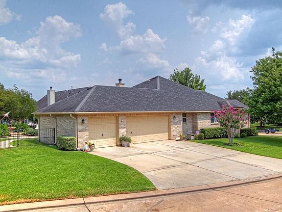 3rd image of 13642 Lakeside Place Dr