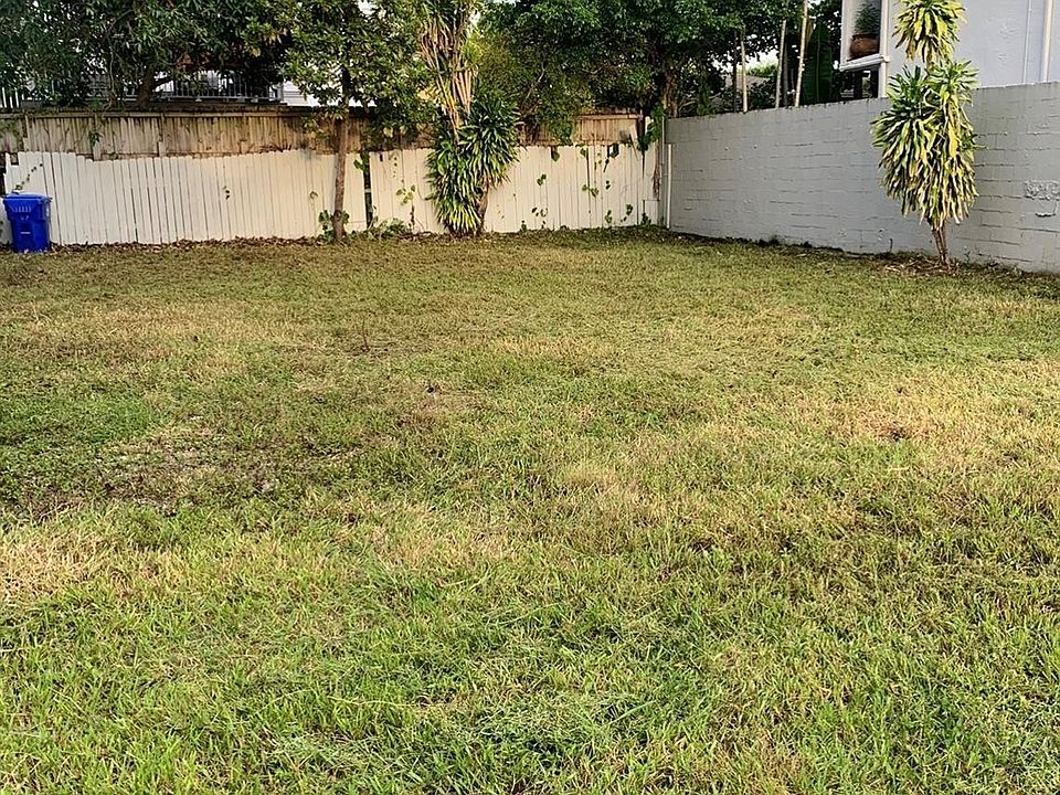 2nd image of 2735 SW 32nd Avenue