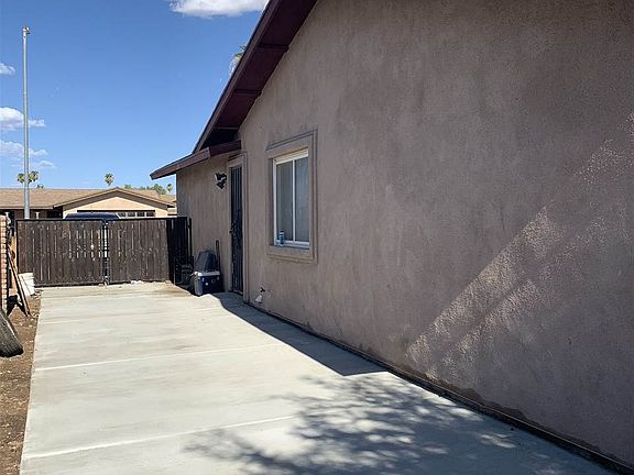 3rd image of 2650 S Barbara Ave