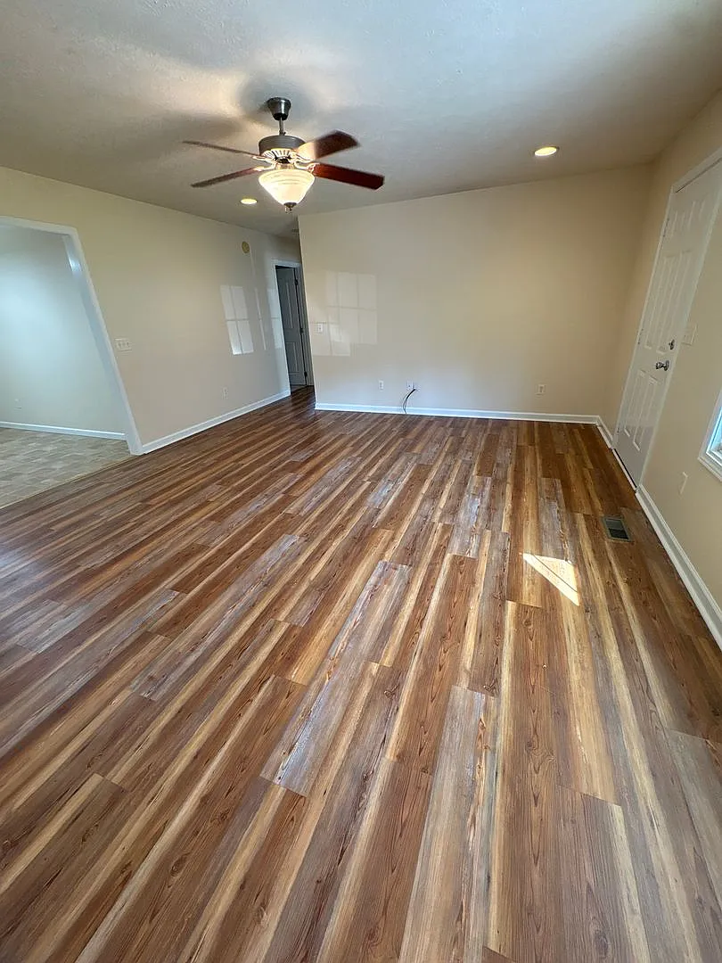 3 Bedroom Home with Large Yard! — Photo 4