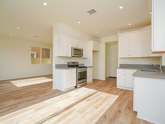 4th image of 12112 Ramsey Dr