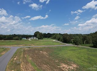 1010 Rolling Meadows Dr, Mooresville, NC 28115