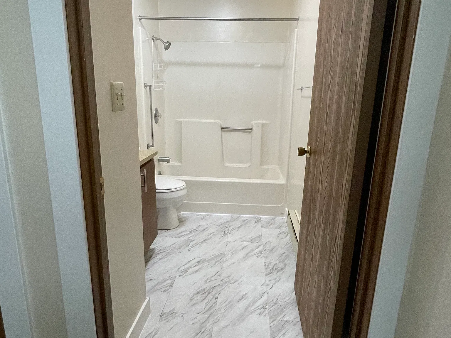 1 bed, 700 sqft, $900 — Photo 3