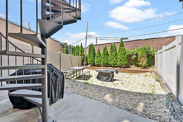 Rented by Corcoran | media 8