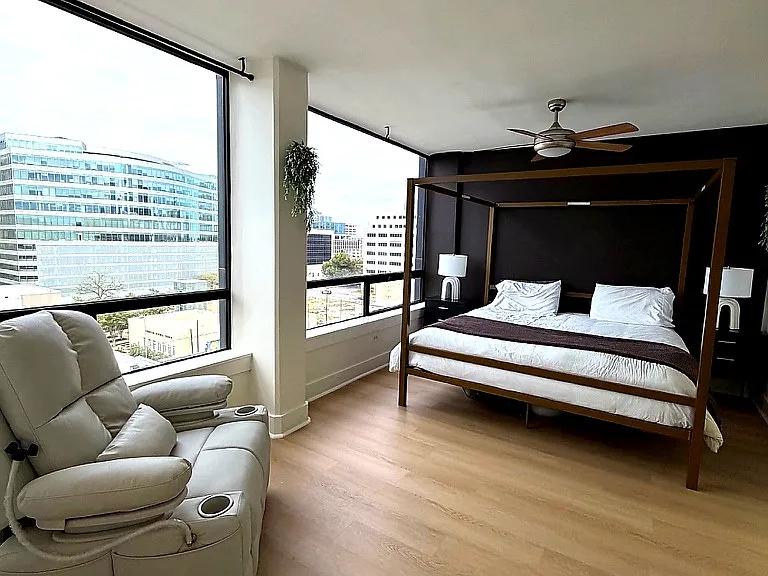 1212 Guadalupe St #904 — Photo 3