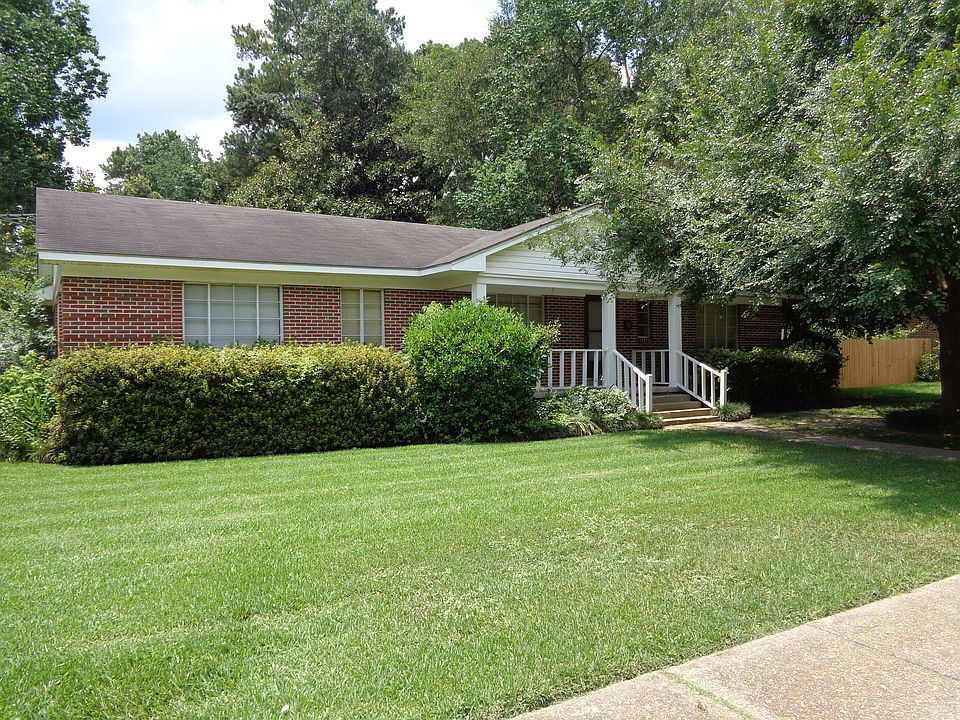 Updated home in Meadowbrook