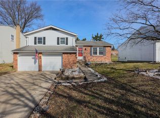 13577 Foxcroft Dr, Garfield Heights, OH 44125