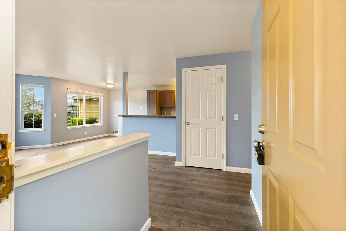 Building Photo - 18461 Killarney Cir #3