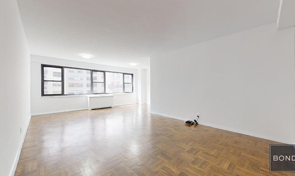 1st image of 334 W 58th St #6D