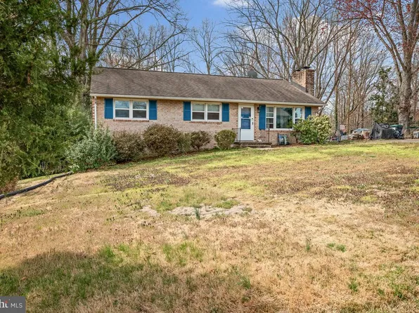 213 Mount Pleasant Blvd, Fredericksburg, VA 22405