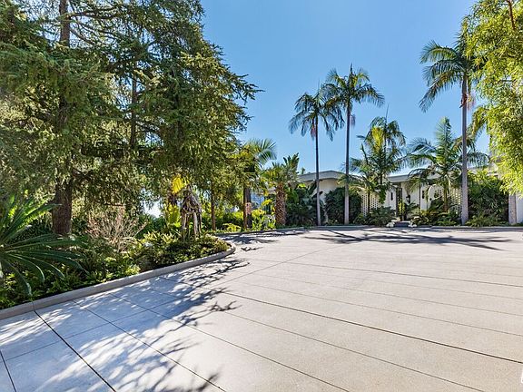 4th image of 660 Club View Dr