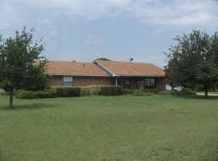 1076 Cartwright Ln, Kaufman, TX 75142
