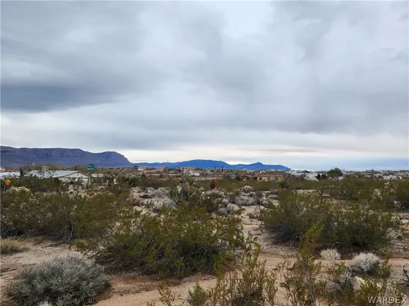 375 E Nims Ln, Meadview, AZ 86444