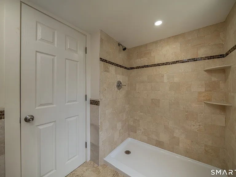 198 Shore Dr #2 — Photo 14