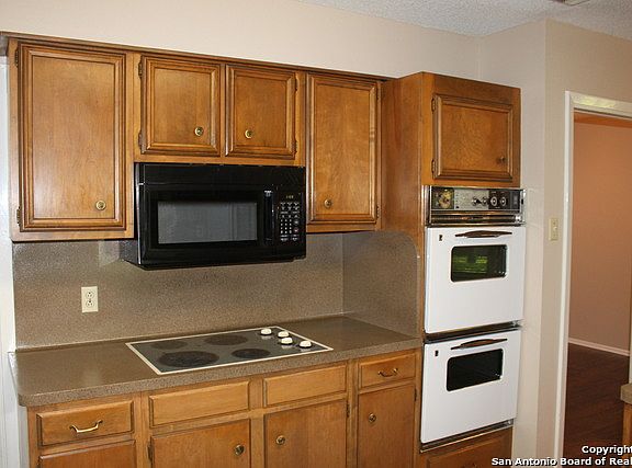 5th image of 4926 El Gusto St