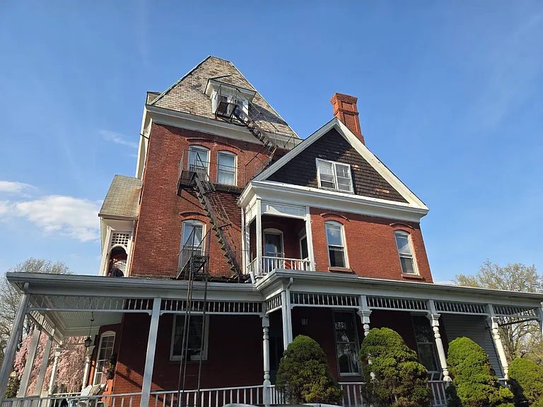 514 Grand Ave — Photo 16