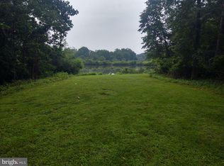 15564 Smithfield Pl, Centreville, VA 20120