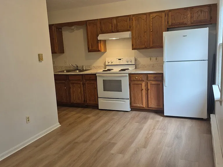 17 Mason Ct #4 — Photo 4