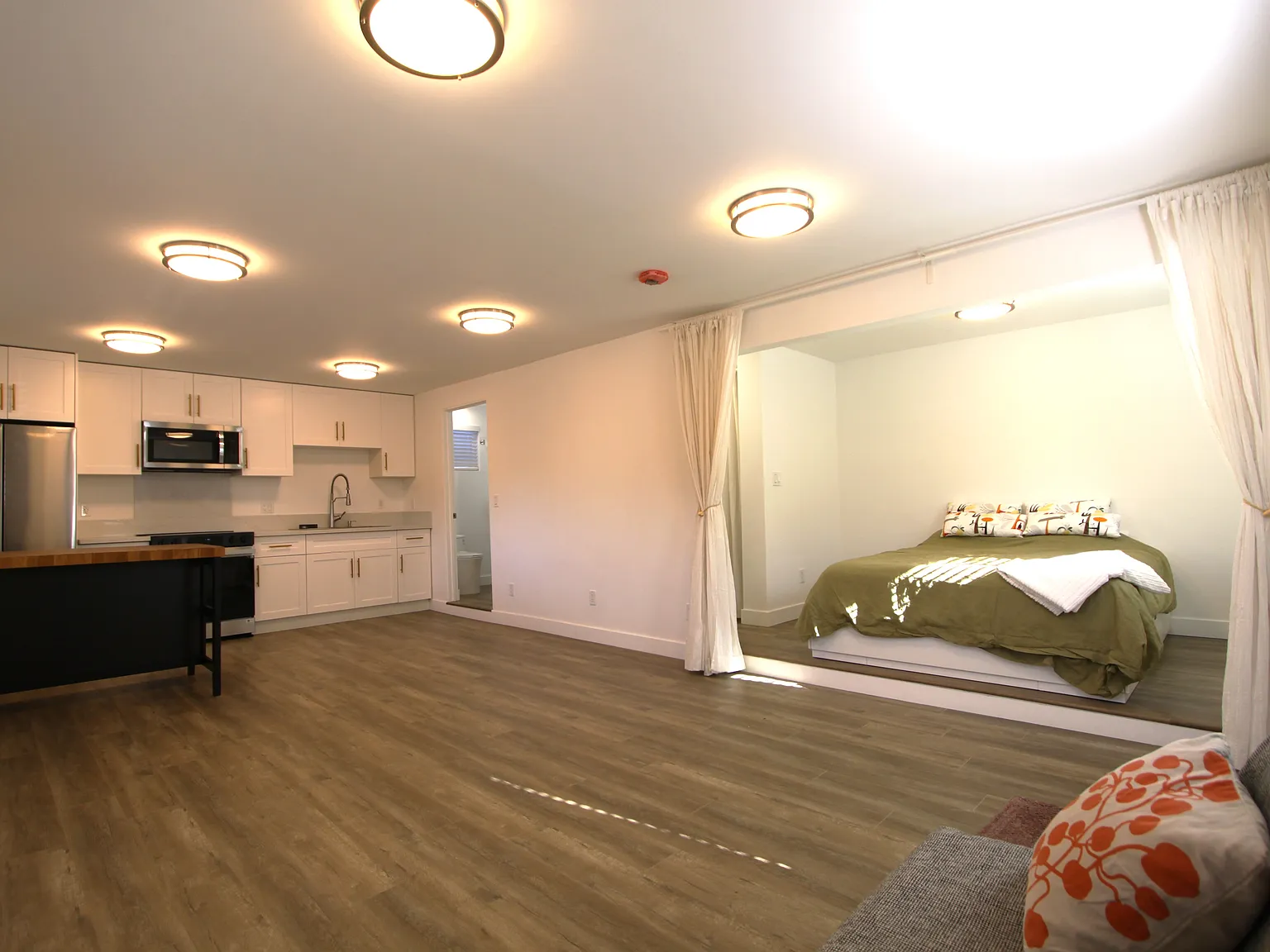 3711 1/2 E Lomitas Dr — Photo 2