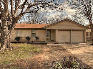 300 Julie Dr, Crowley, TX 76036