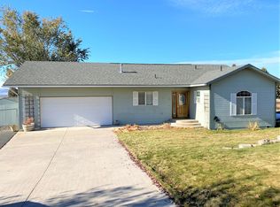 822 Homedale Rd, Klamath Falls, OR 97603