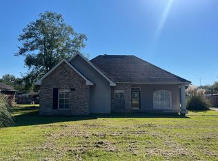 30480 Michelle Dr, Walker, LA 70785